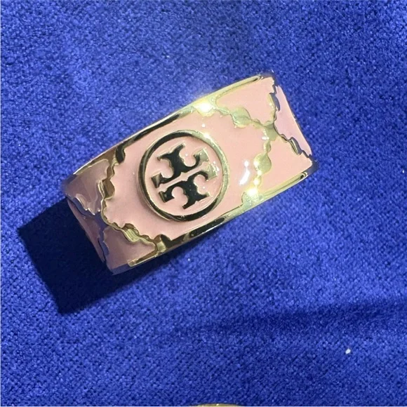 Tory Burch ring - Picture 3 of 9